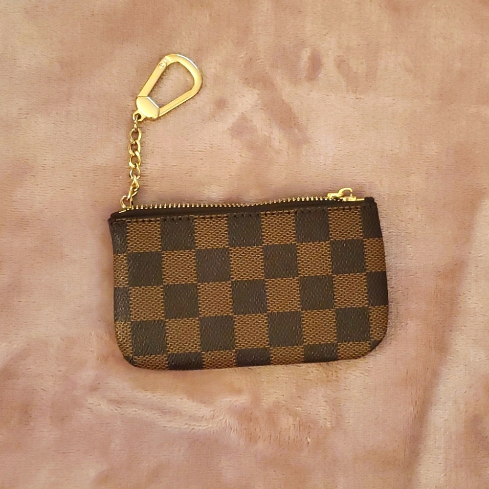 Daisy Rose brown checkered key pouch